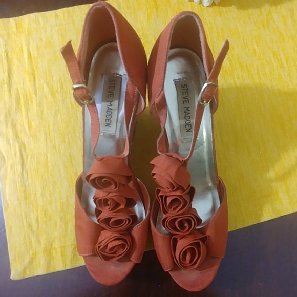 Steve Madden P-Ven Rustic Orange Wedges T-Strap - Picture 5 of 7